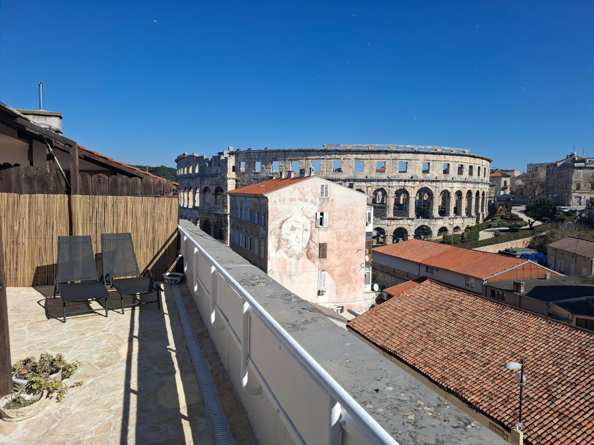 Terrace Dream View Over Amphitheatre プーラ エクステリア 写真