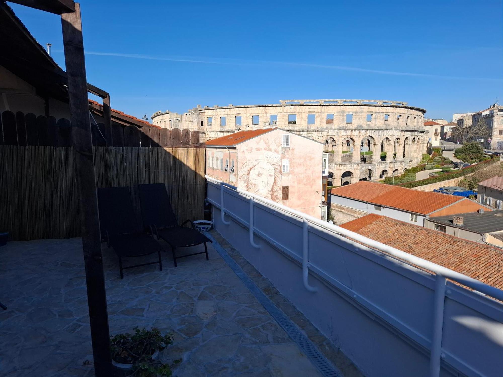 Terrace Dream View Over Amphitheatre プーラ エクステリア 写真